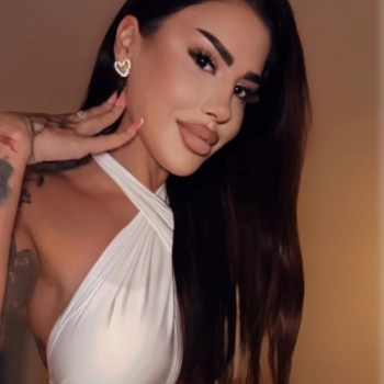 32yo Eastern European Brunette escort in Kensington - Story 2