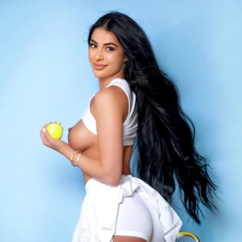 26yo Eastern European Brunette escort in Baker Street - Story 1
