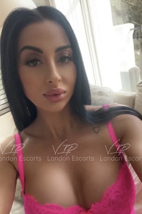 26yo Eastern European Brunette escort in Edgware Road