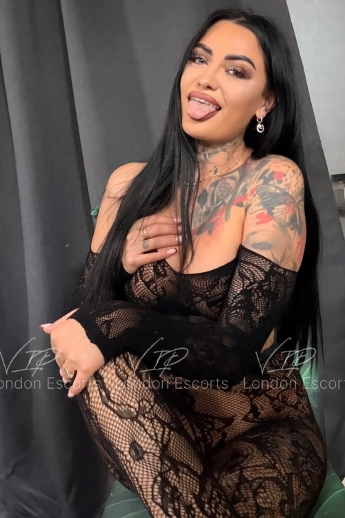 26yo Eastern European Brunette escort in Marylebone - Photo 9