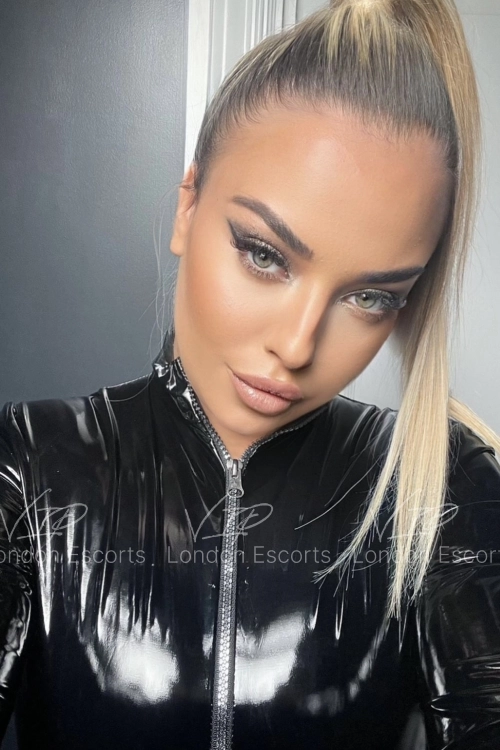 26yo Eastern European Blonde escort in Bayswater - Photo 12