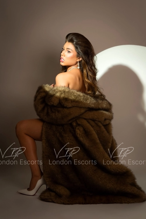 24yo Brazilian Brunette escort in Westminster - Photo 19