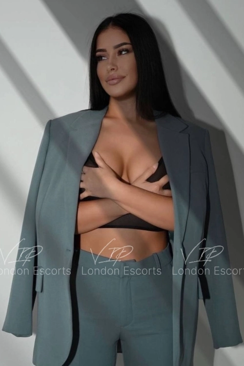 26yo Eastern European Brunette escort in Baker Street - Photo 8