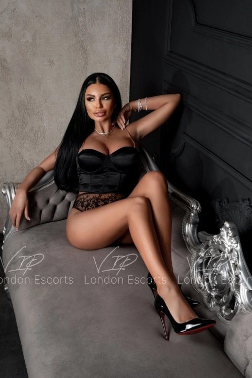 26yo Eastern European Brunette escort in Bayswater - Photo 5