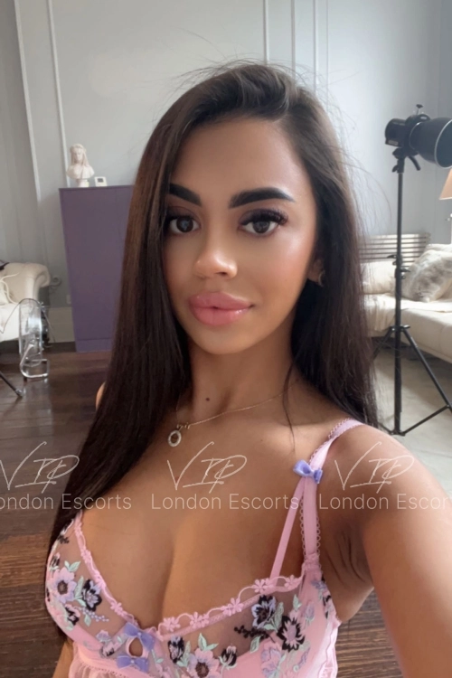 24yo Eastern European Brunette escort in Bayswater - Photo 13