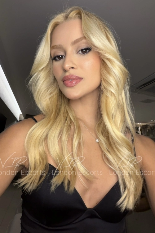 20yo Brazilian Blonde escort in Earls Court