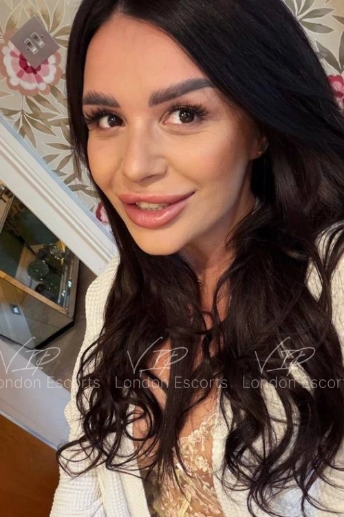 27yo Eastern European Brunette escort in Earls Court - Photo 14