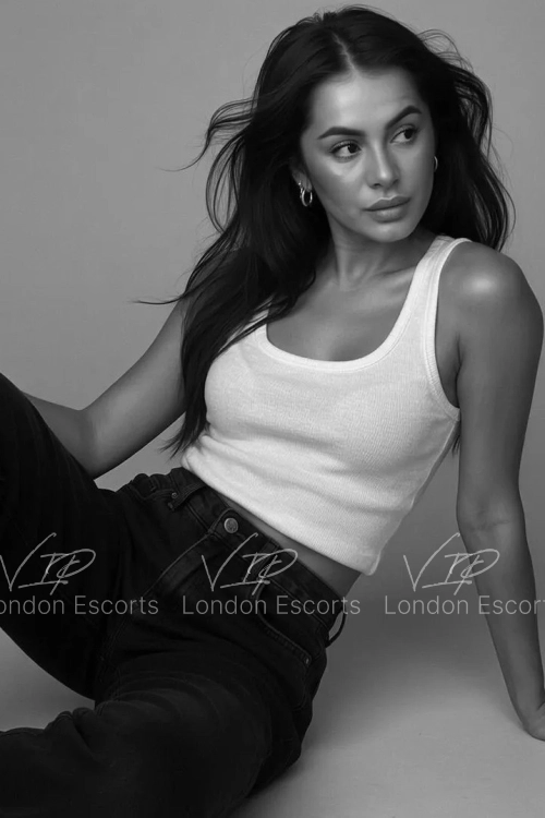 34yo Eastern European Brunette escort in Earls Court - Photo 8