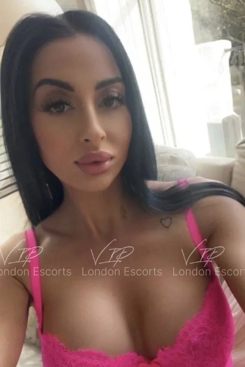 26yo Eastern European Brunette escort in Edgware Road - Photo 12