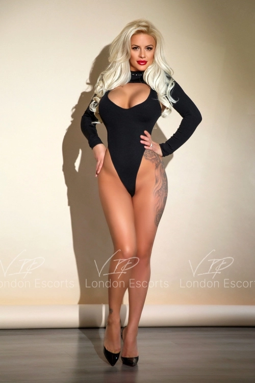 30yo Eastern European Blonde escort in Gloucester Road - Photo 2