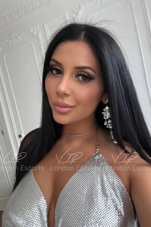 29yo Eastern European Brunette escort in Gloucester Road - Photo 11