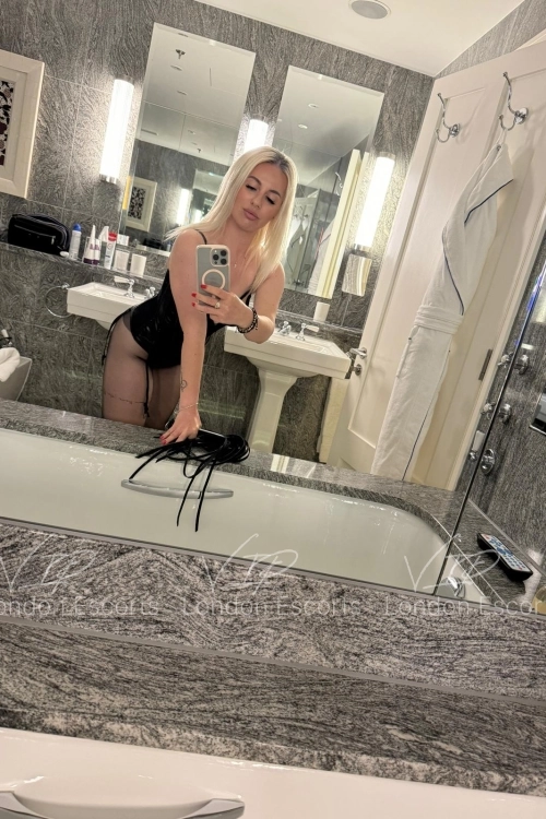 31yo Eastern European Blonde escort in Knightsbridge - Photo 11