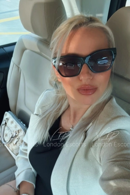 31yo Eastern European Blonde escort in Gloucester Road - Photo 13