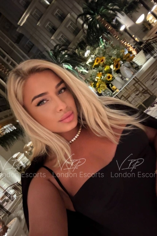 27yo Eastern European Blonde escort in Marylebone - Photo 13