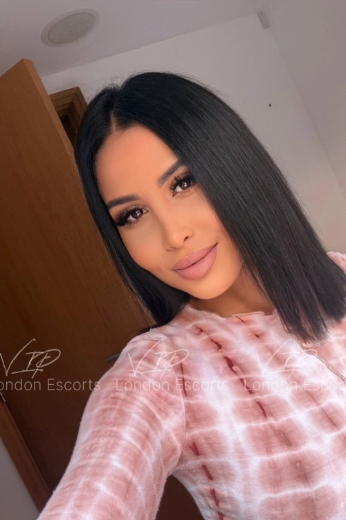 26yo Eastern European Brunette escort in Marylebone - Photo 8