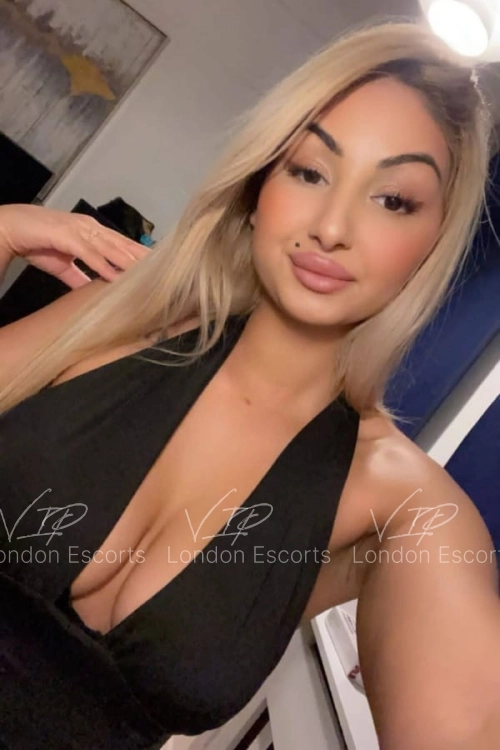24yo Eastern European Blonde escort in South Kensington - Photo 16